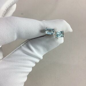 Natural Emerald 2ct Swiss Blue Topaz 925 Solid Sterling Silver Earrings 7mm